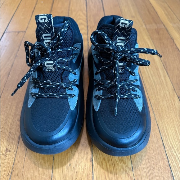 UGG Black & Grey Sneakers - Picture 1 of 5